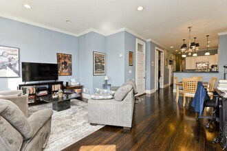 1037 S Racine Ave in Chicago, IL - Building Photo - Building Photo