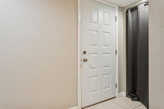 7858 Niagara Ave in Tampa, FL - Building Photo - Building Photo