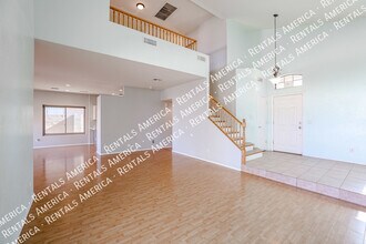 8818 W Hilton Ave in Tolleson, AZ - Building Photo - Building Photo