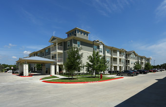 The Villages at Ben White in Austin, TX - Building Photo - Building Photo