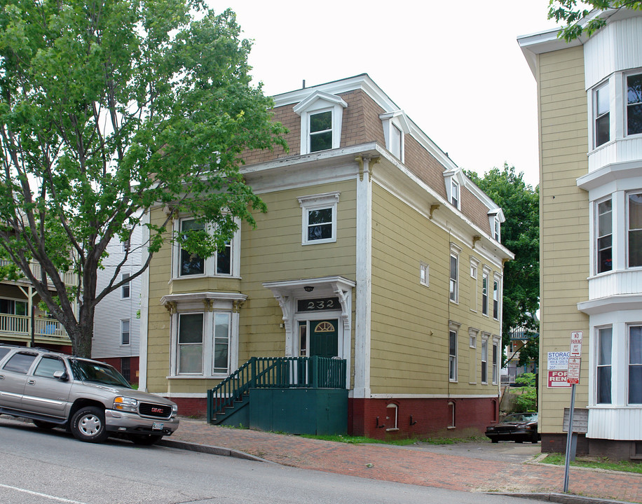 232 High St in Portland, ME - Building Photo