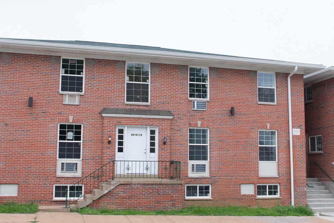 Sandalwood Apartments in St. Louis, MO - Foto de edificio