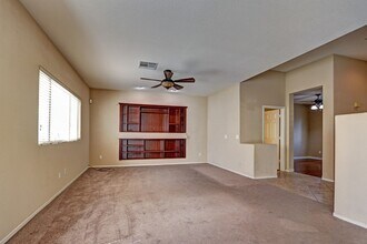 2907 Crackling Leaves Ave in North Las Vegas, NV - Building Photo - Building Photo