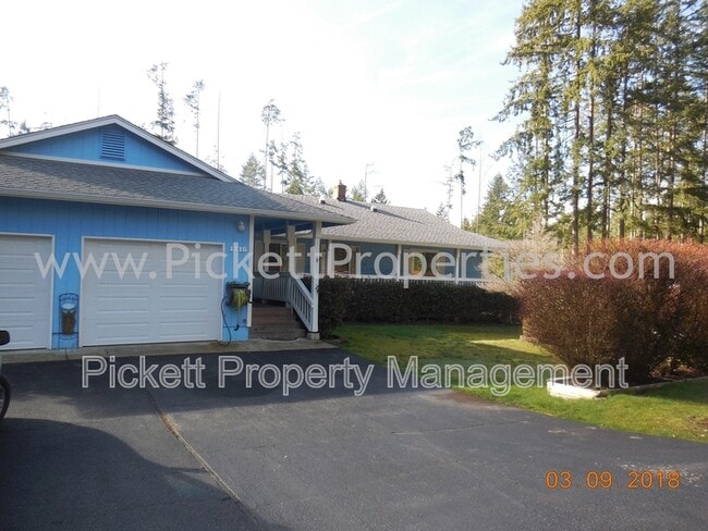 property at 1715 NW Saenz Ln