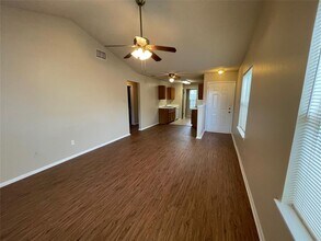 8117 West Gate Blvd in Austin, TX - Building Photo - Building Photo