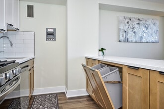 3950 N Lake Shore Dr in Chicago, IL - Building Photo - Building Photo