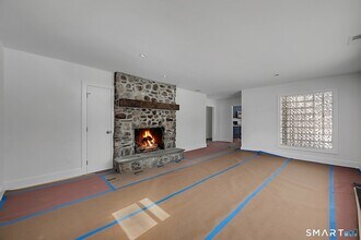 220 Upper Grassy Hill Rd in Woodbury, CT - Foto de edificio - Building Photo