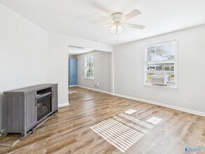 2104 Levert St NE in Huntsville, AL - Building Photo - Building Photo