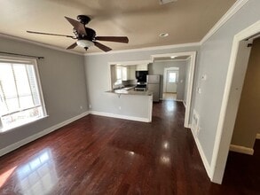 604 Morgan Ave in Pascagoula, MS - Building Photo - Building Photo