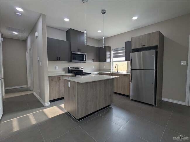 5905 Puffin Ave-Unit -1 in Mission, TX - Building Photo - Building Photo