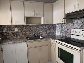 13331 SW 17th Ln in Miami, FL - Building Photo - Building Photo