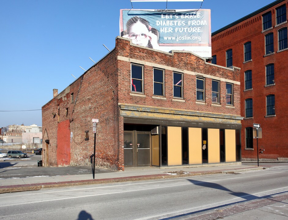 50 Water St in Worcester, MA - Building Photo