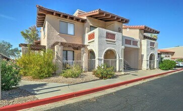 5757 W Eugie Ave in Glendale, AZ - Building Photo - Building Photo