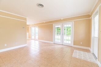 2566 NE Hickory Ave in Jensen Beach, FL - Building Photo - Building Photo