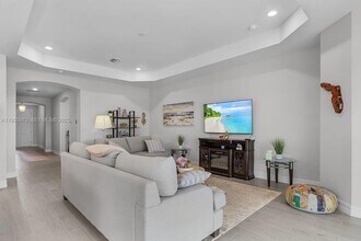 425 Coral Reef Pl in Cape Coral, FL - Building Photo - Building Photo