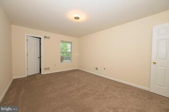 208 Kelly Ct in Wyomissing, PA - Foto de edificio - Building Photo