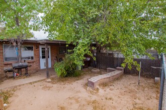 3356 E Kleindale Rd in Tucson, AZ - Building Photo - Building Photo