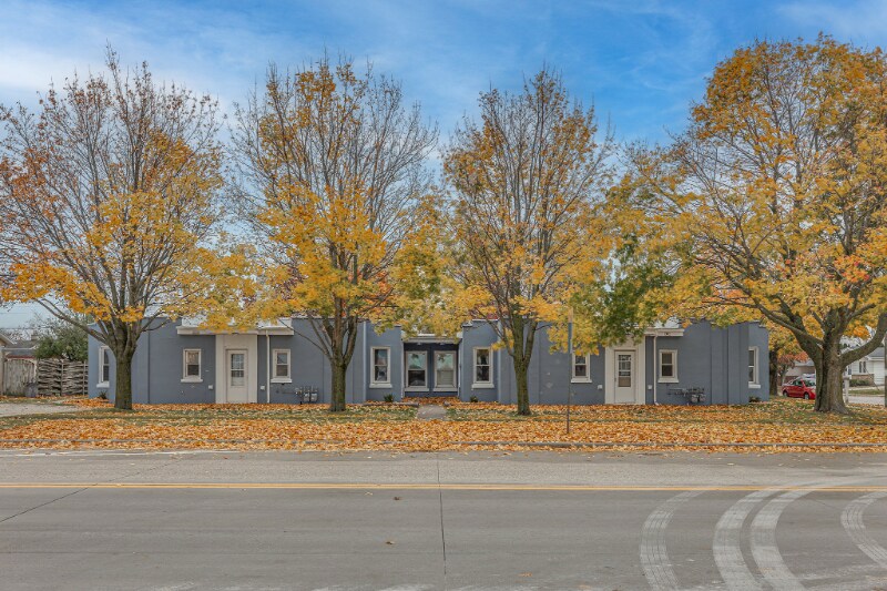 1719-1725 Dewey St in Manitowoc, WI - Building Photo