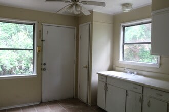 1123 W Waddell Ave in Albany, GA - Building Photo - Building Photo