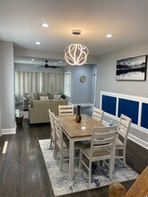 8027 S Kimbark Ave in Chicago, IL - Foto de edificio - Building Photo