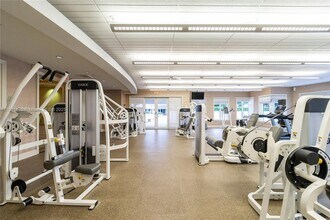 19900 E Country Club Dr, Unit 1112 in Aventura, FL - Building Photo - Building Photo