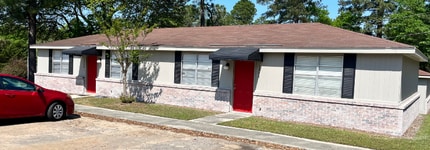 Hillcrest Apartment Community in Orangeburg, SC - Building Photo - Building Photo