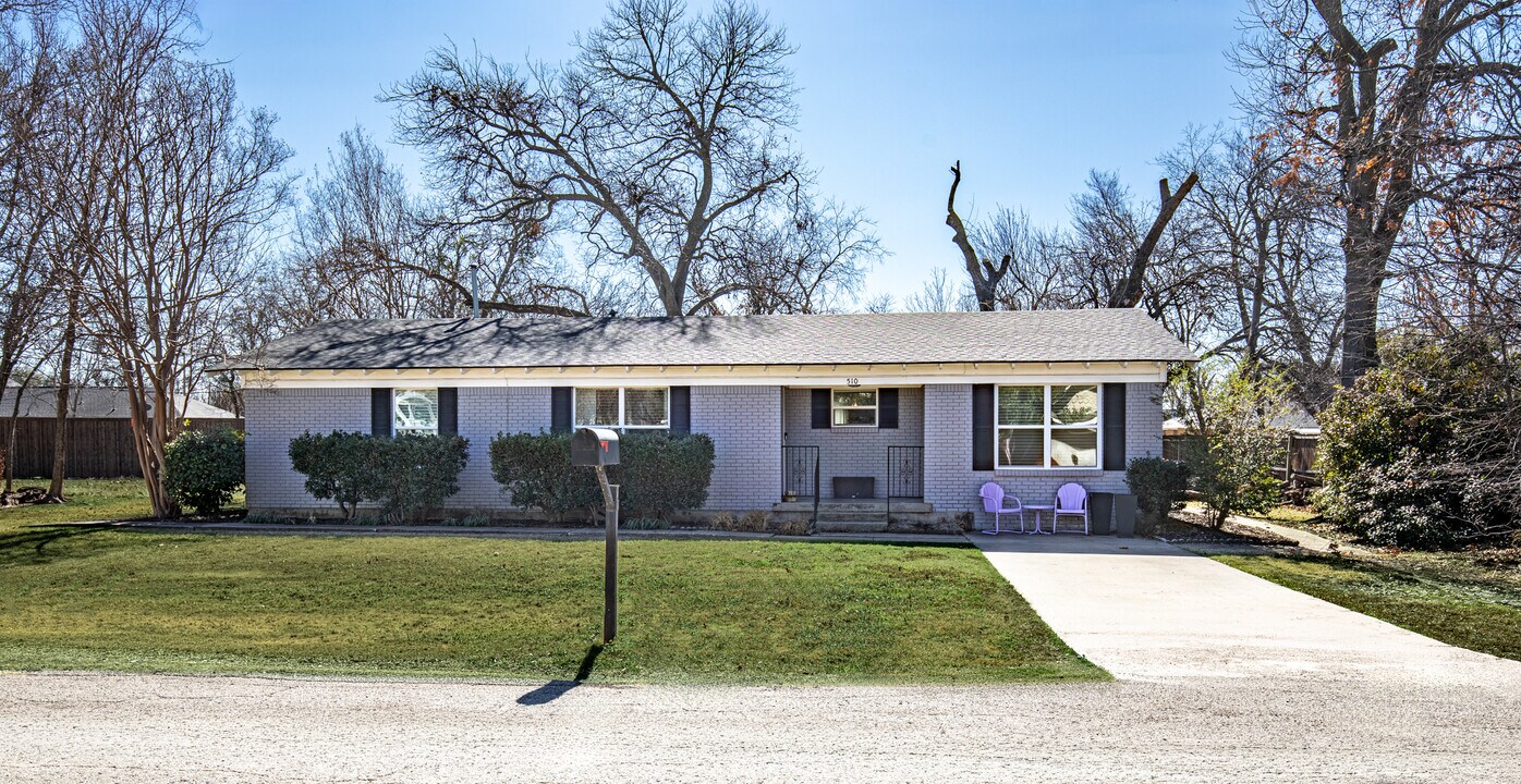 510 W Oak St in Celina, TX - Building Photo