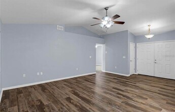 3570 Manor Loop in Lakeland, FL - Building Photo - Building Photo
