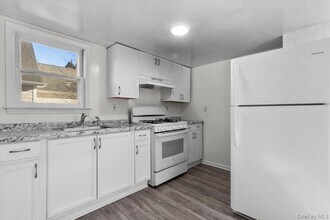 36 Anderson Rd in Katonah, NY - Building Photo - Building Photo