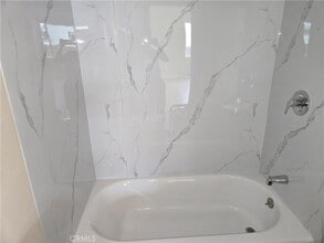 6008 Kansas Ave, Unit 9 in Los Angeles, CA - Building Photo - Building Photo
