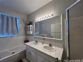 864 Aalapapa Dr in Kailua, HI - Building Photo - Building Photo