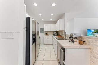 1111 NE 211th Terrace in Miami, FL - Building Photo - Building Photo