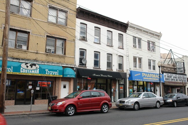 290 Smith St