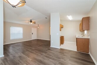 15 Sawfish Ln in Poinciana, FL - Building Photo - Building Photo