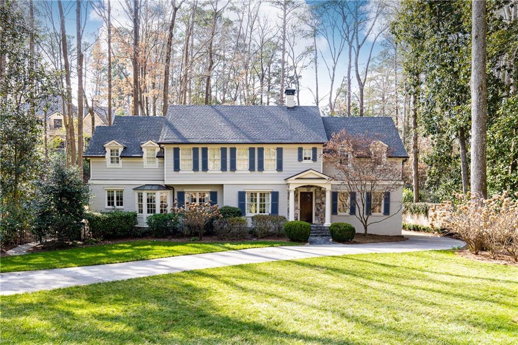3982 Club Dr NE in Atlanta, GA - Building Photo