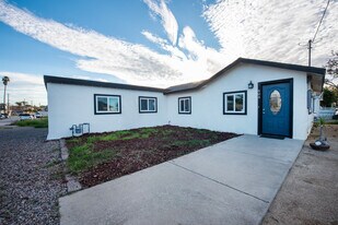 604 S 8th St in Grover Beach, CA - Building Photo