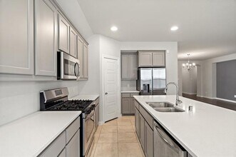1401 Macaw Ct in Little Elm, TX - Foto de edificio - Building Photo