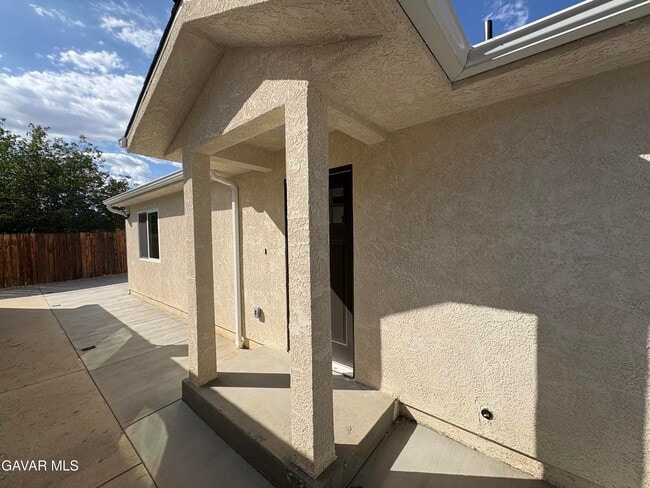 property at 2137 Estrella Ct