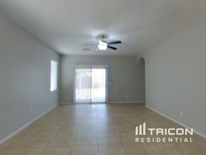 28371 N Cactus Flower Cir in San Tan Valley, AZ - Building Photo - Building Photo