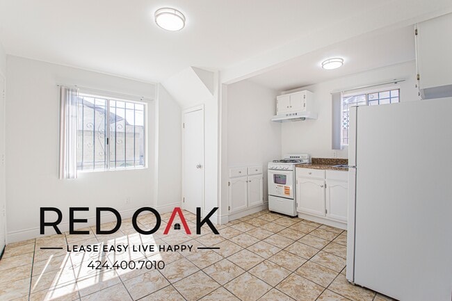 property at 1047 E New York St