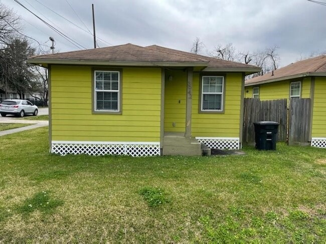 property at 3942 King St