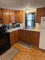 277 Center St, Unit Apt b in Roxbury Township, NJ - Building Photo