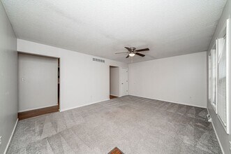 1107 S Jackson St in Junction City, KS - Building Photo - Building Photo