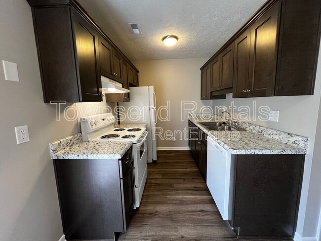 1441 Ireland Dr in Fayetteville, NC - Building Photo - Building Photo