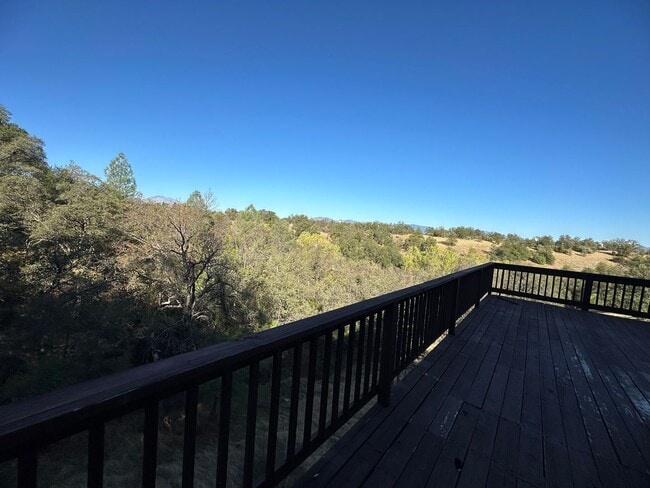 property at 3400 Hillcrest St