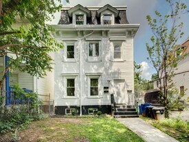 16 N 9th St in Newark, NJ - Building Photo