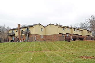 Charbridge Arbor Apartments in Lapeer, MI - Building Photo - Building Photo