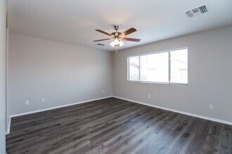 9550 W Williams St in Tolleson, AZ - Foto de edificio - Building Photo