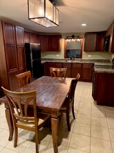 68247 OH-56 in New Plymouth, OH - Foto de edificio - Building Photo