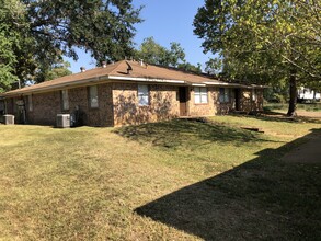 112 El Camino W in Chireno, TX - Building Photo - Building Photo